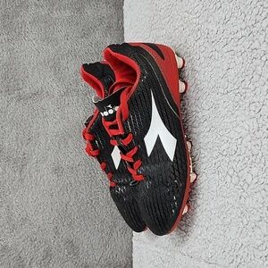 Diadora Soccer Shoes Boys Size 3 Cleats Black Red Outdoor Running